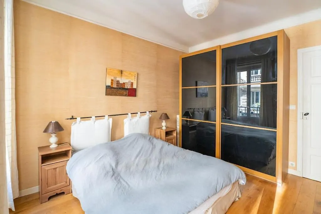 Creative Artist's Retreat In Appartamento Parigi