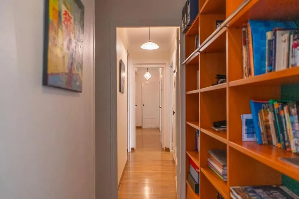 Creative Artist's Retreat In * Paris